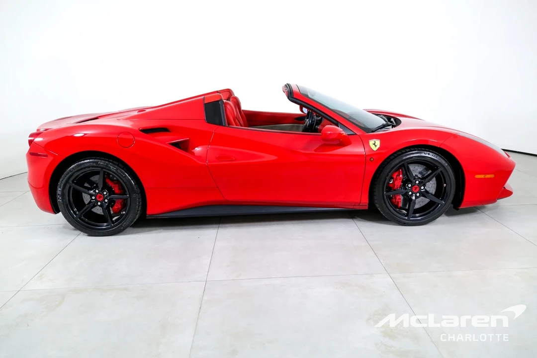 2018 Ferrari 488 - Image 10 of 12