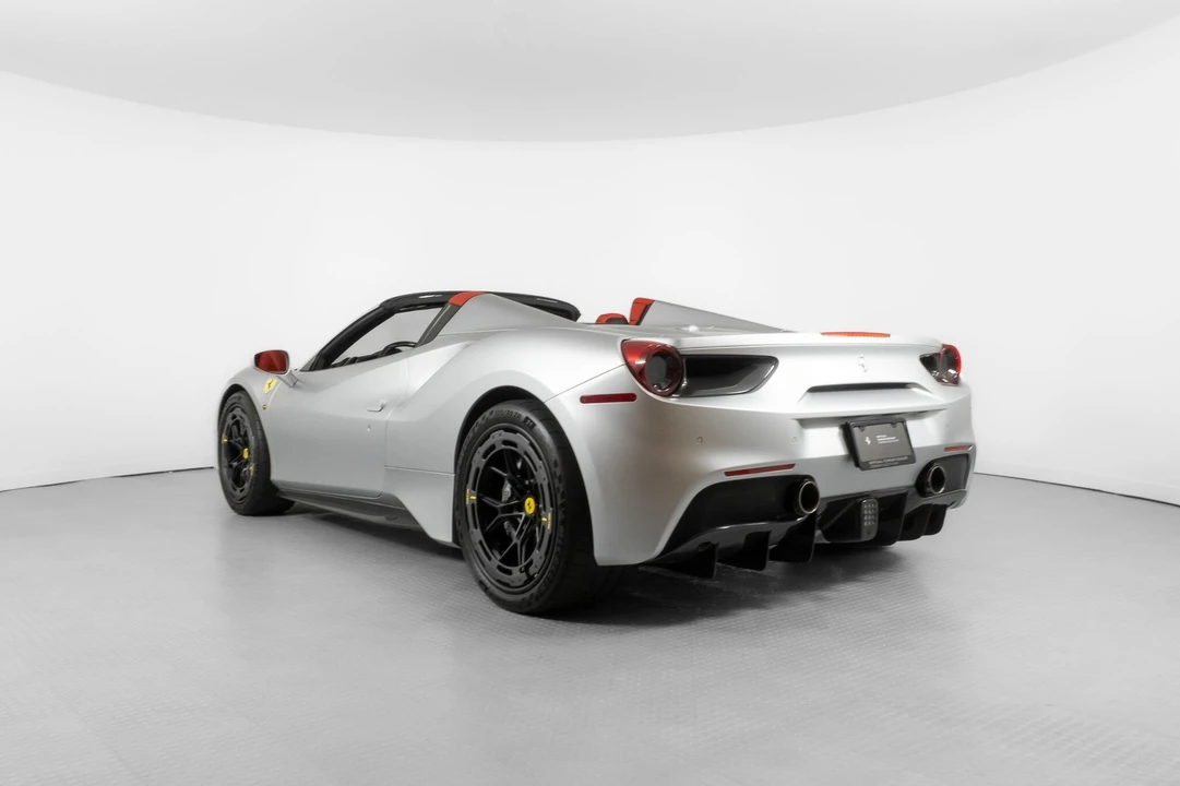 2018 Ferrari 488 - Image 3 of 12