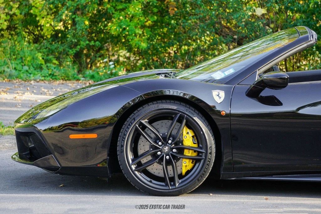 2018 Ferrari 488 - Image 4 of 12