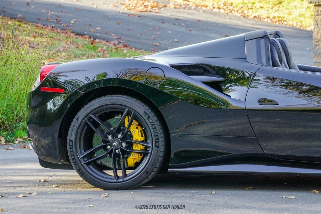 2018 Ferrari 488 - Image 10 of 12