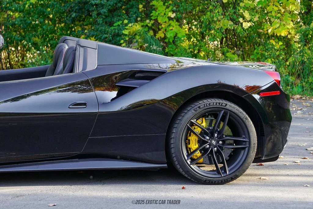2018 Ferrari 488 - Image 5 of 12