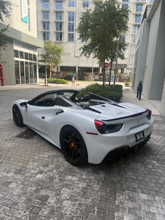 2018 Ferrari 488 - Image 3 of 21