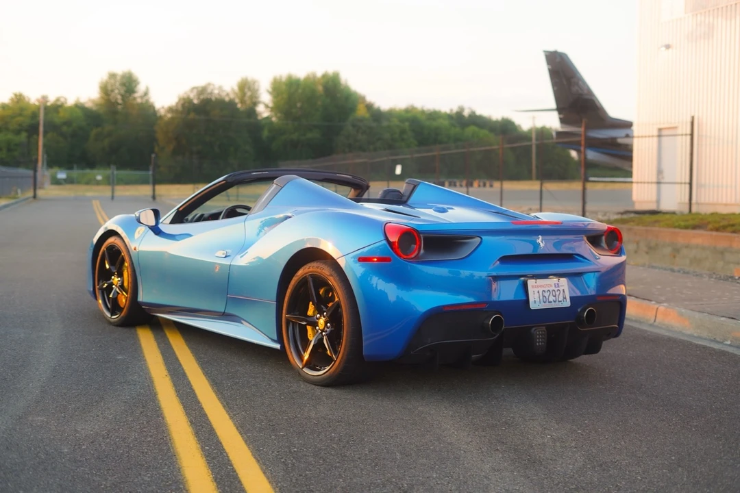 2018 Ferrari 488 - Image 11 of 17