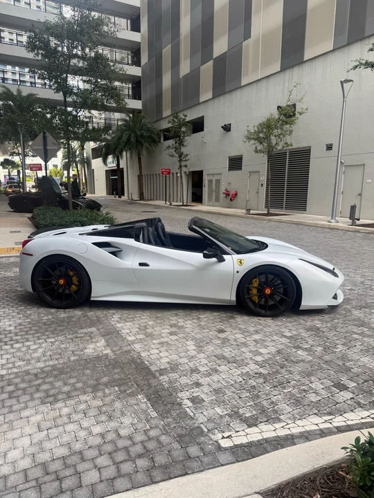 2018 Ferrari 488 - Image 7 of 21