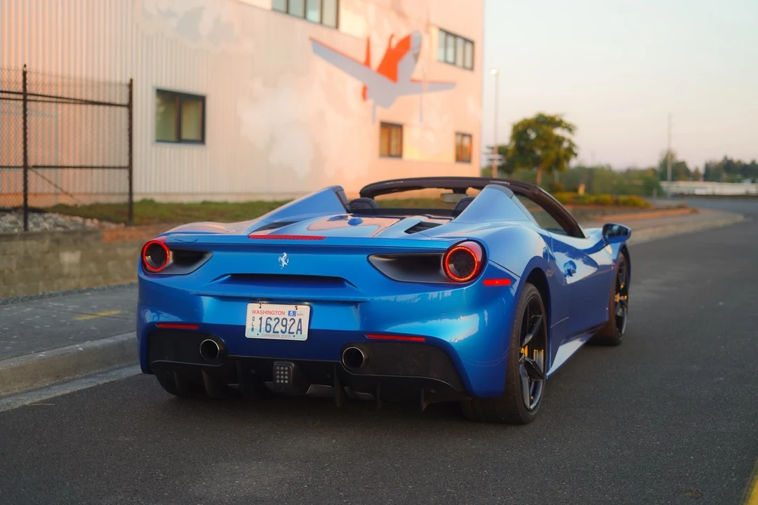 2018 Ferrari 488 - Image 12 of 17