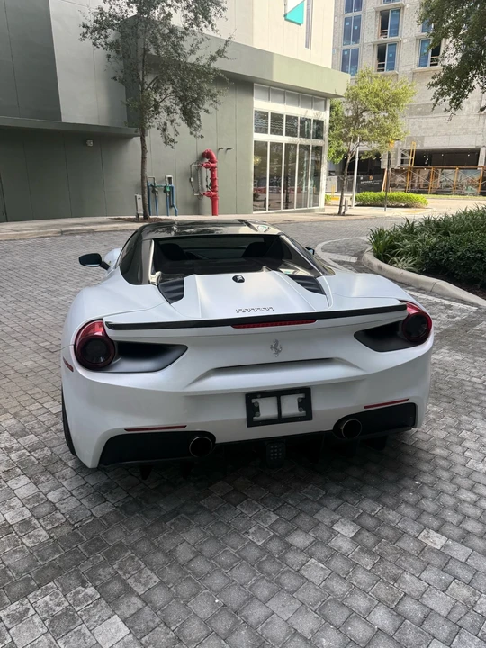 2018 Ferrari 488 - Image 15 of 21