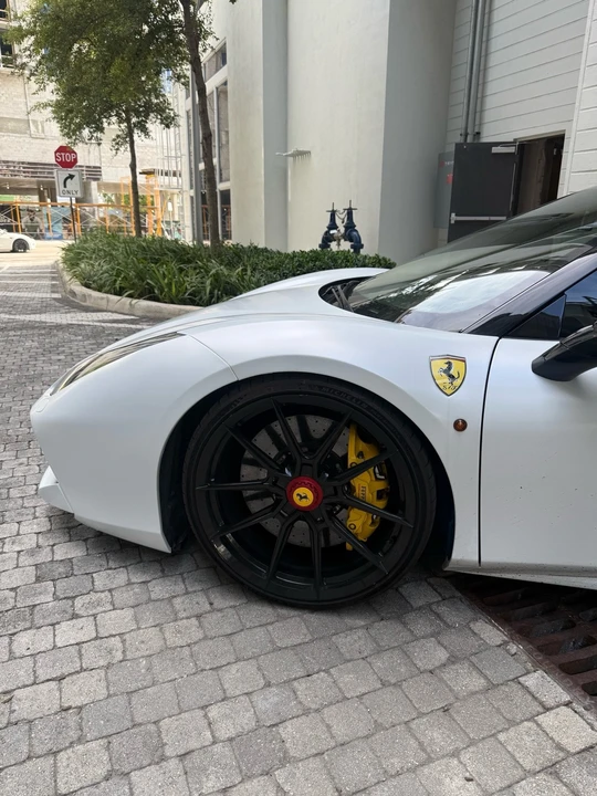 2018 Ferrari 488 - Image 17 of 21