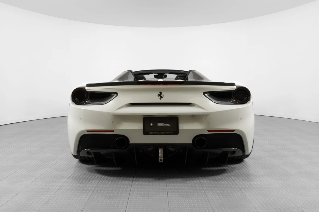 2018 Ferrari 488 - Image 10 of 12
