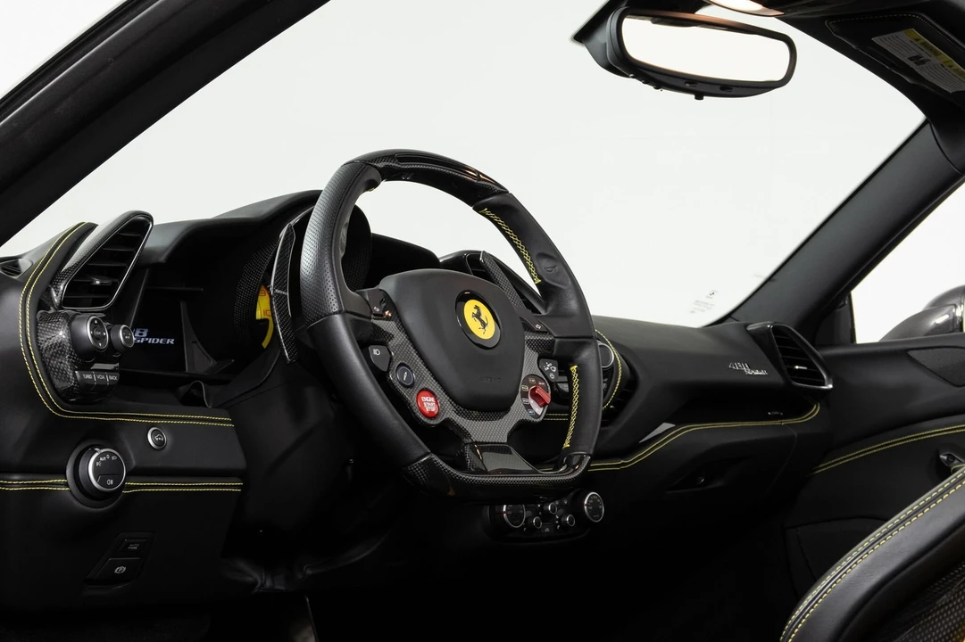 2018 Ferrari 488 - Image 5 of 12