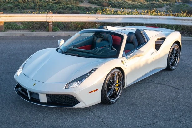 2018 Ferrari 488 - Image 4 of 21