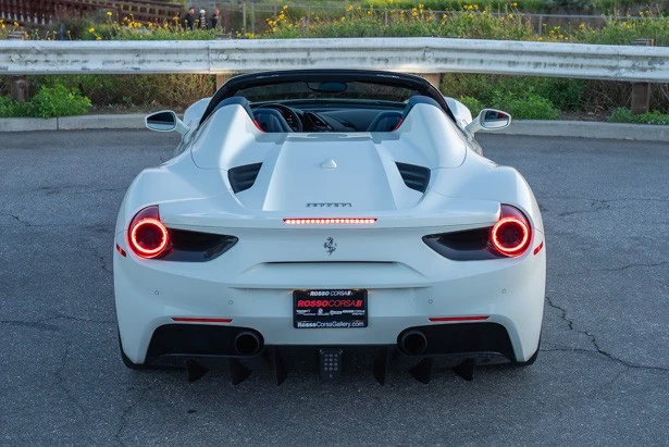 2018 Ferrari 488 - Image 13 of 21