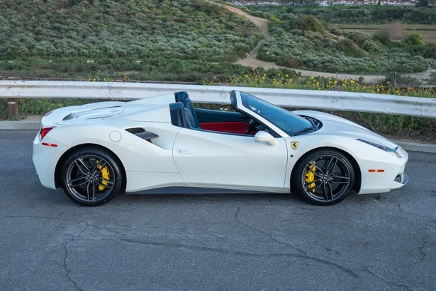 2018 Ferrari 488 - Image 19 of 21