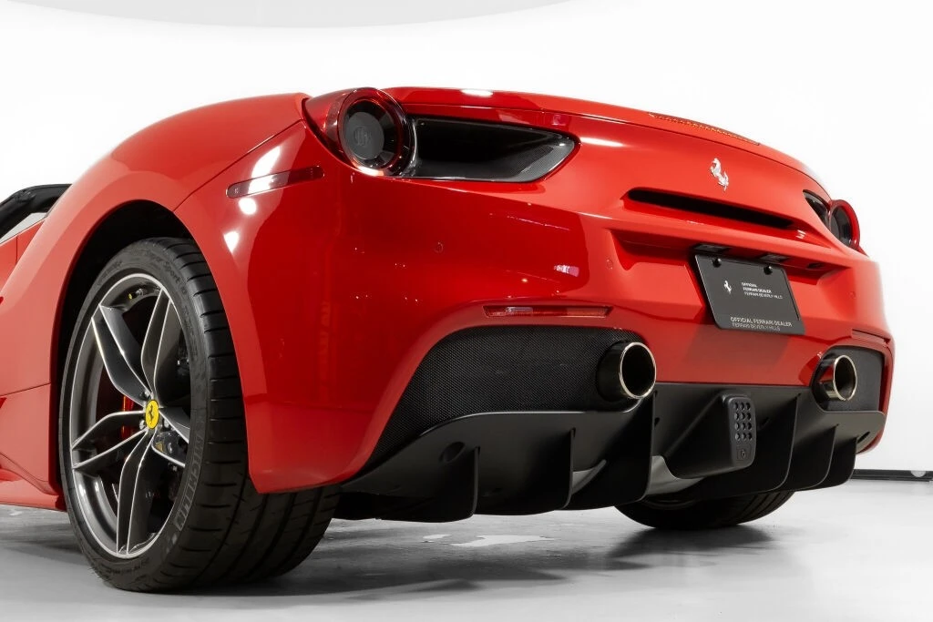 2018 Ferrari 488 GTB - Image 17 of 21