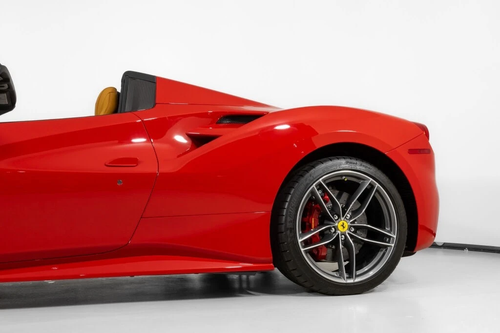 2018 Ferrari 488 GTB - Image 16 of 21