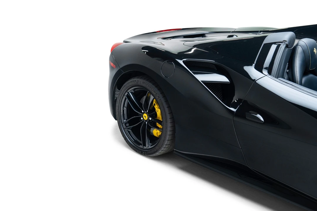 2018 Ferrari 488 - Image 22 of 31
