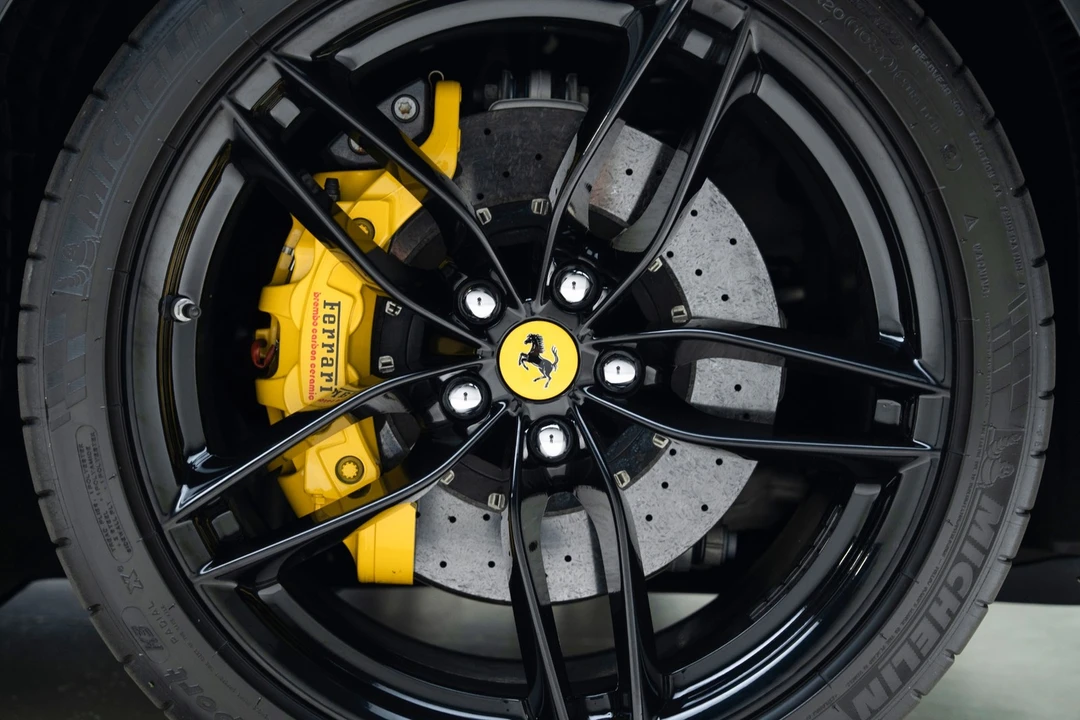 2018 Ferrari 488 - Image 27 of 31