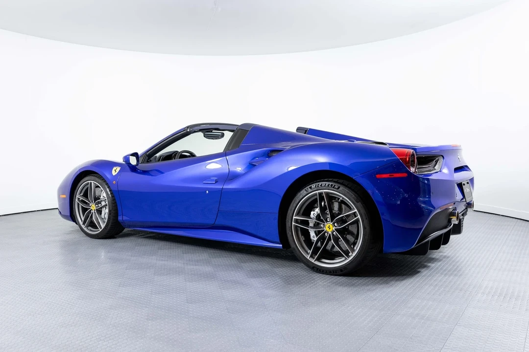 2018 Ferrari 488 - Image 9 of 12