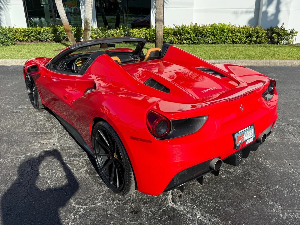 2018 Ferrari 488 - Image 19 of 21
