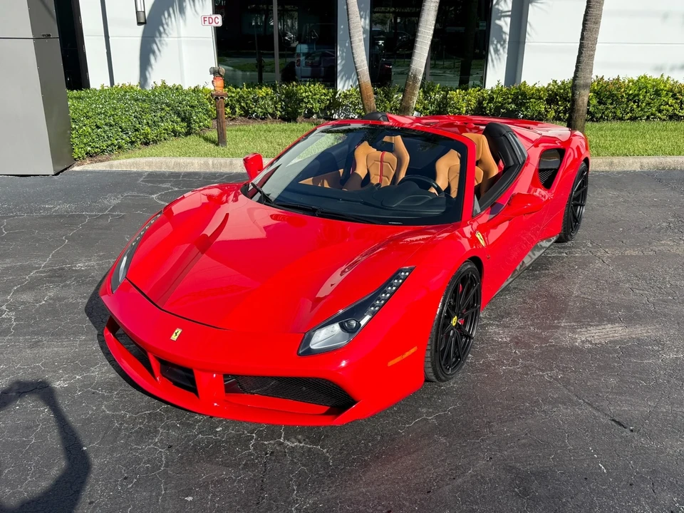 2018 Ferrari 488 - Image 15 of 21