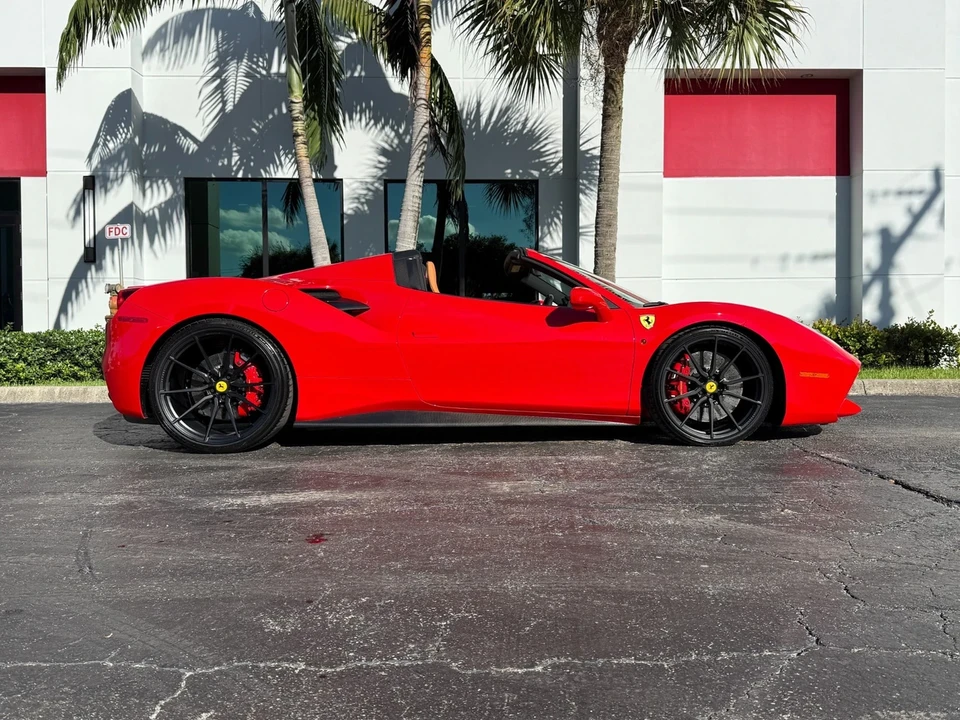 2018 Ferrari 488 - Image 4 of 21