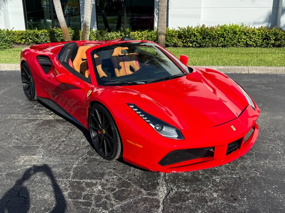 2018 Ferrari 488 - Image 13 of 21