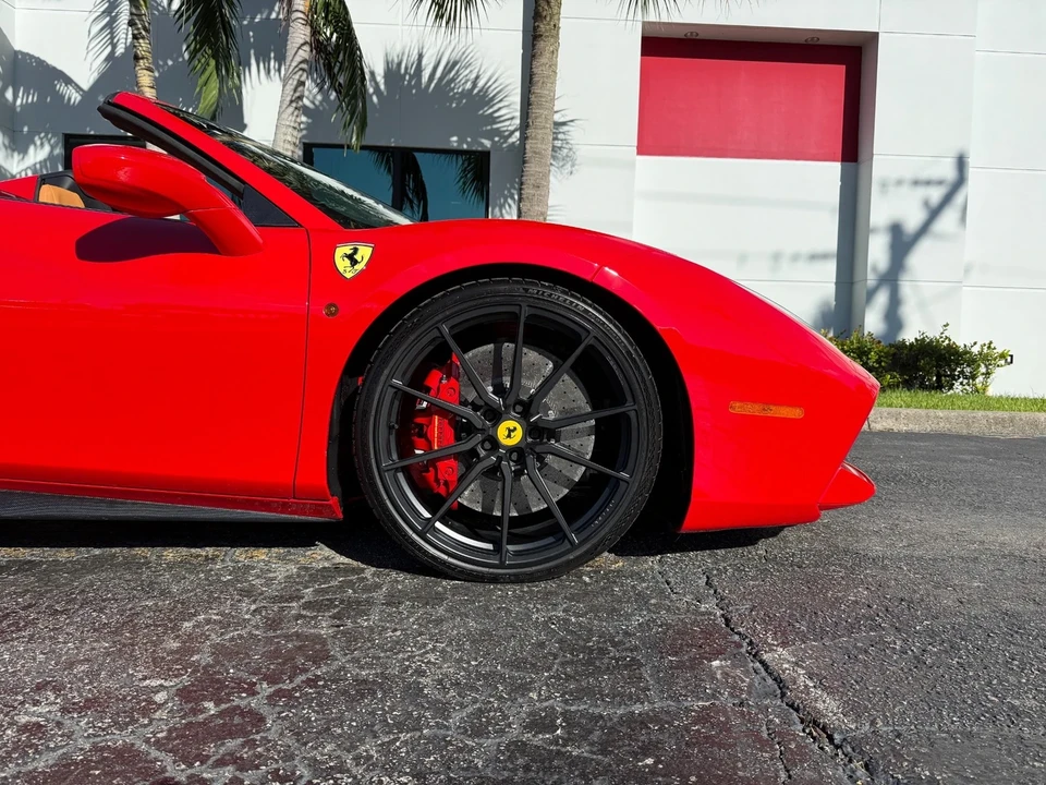 2018 Ferrari 488 - Image 9 of 21