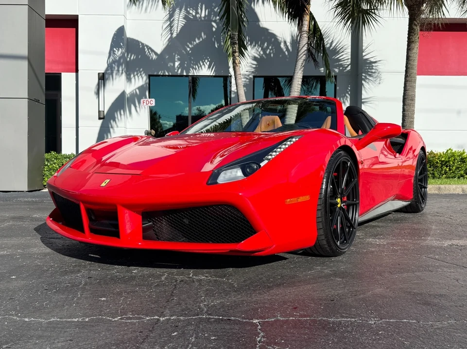 2018 Ferrari 488 - Image 7 of 21