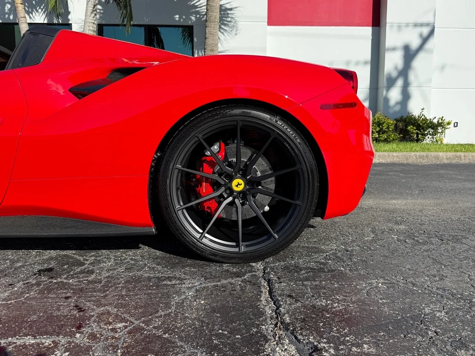 2018 Ferrari 488 - Image 18 of 21