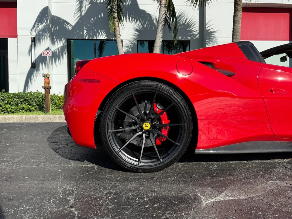 2018 Ferrari 488 - Image 8 of 21