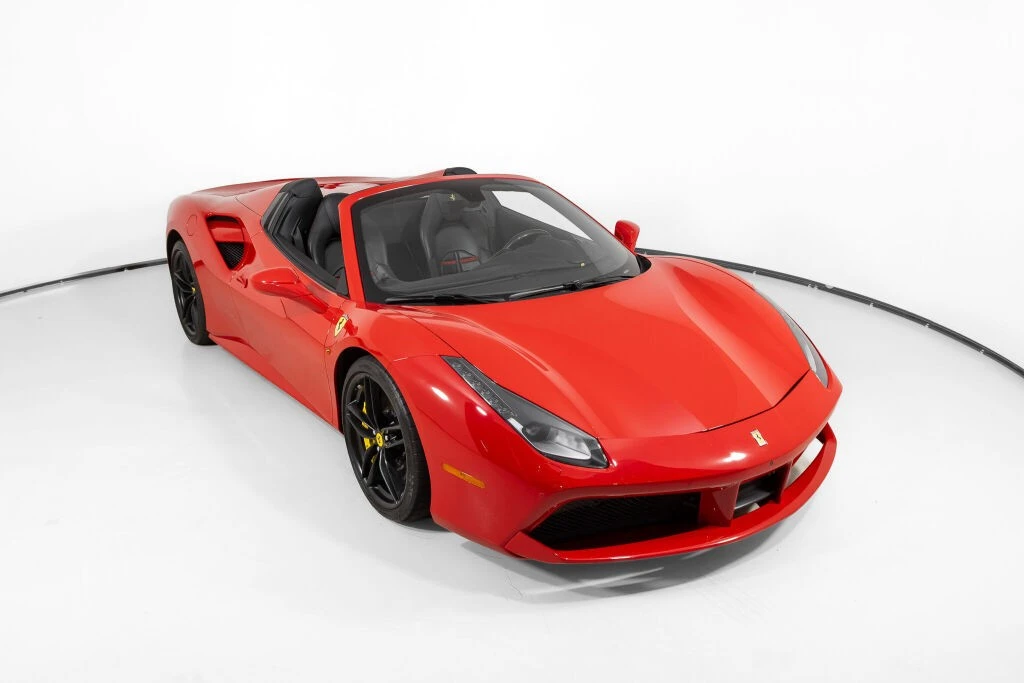 2018 Ferrari 488 - Image 11 of 31