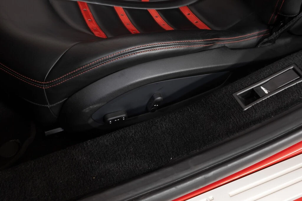 2018 Ferrari 488 - Image 27 of 31
