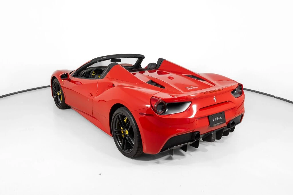 2018 Ferrari 488 - Image 4 of 31