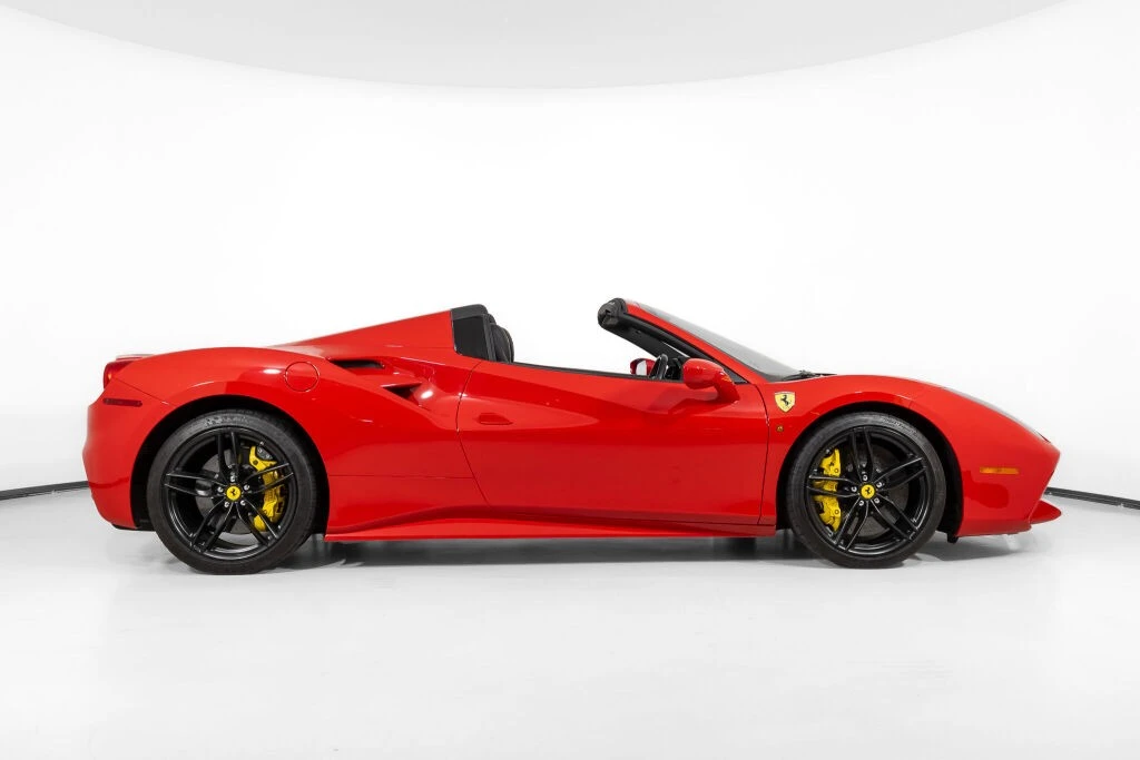 2018 Ferrari 488 - Image 9 of 31