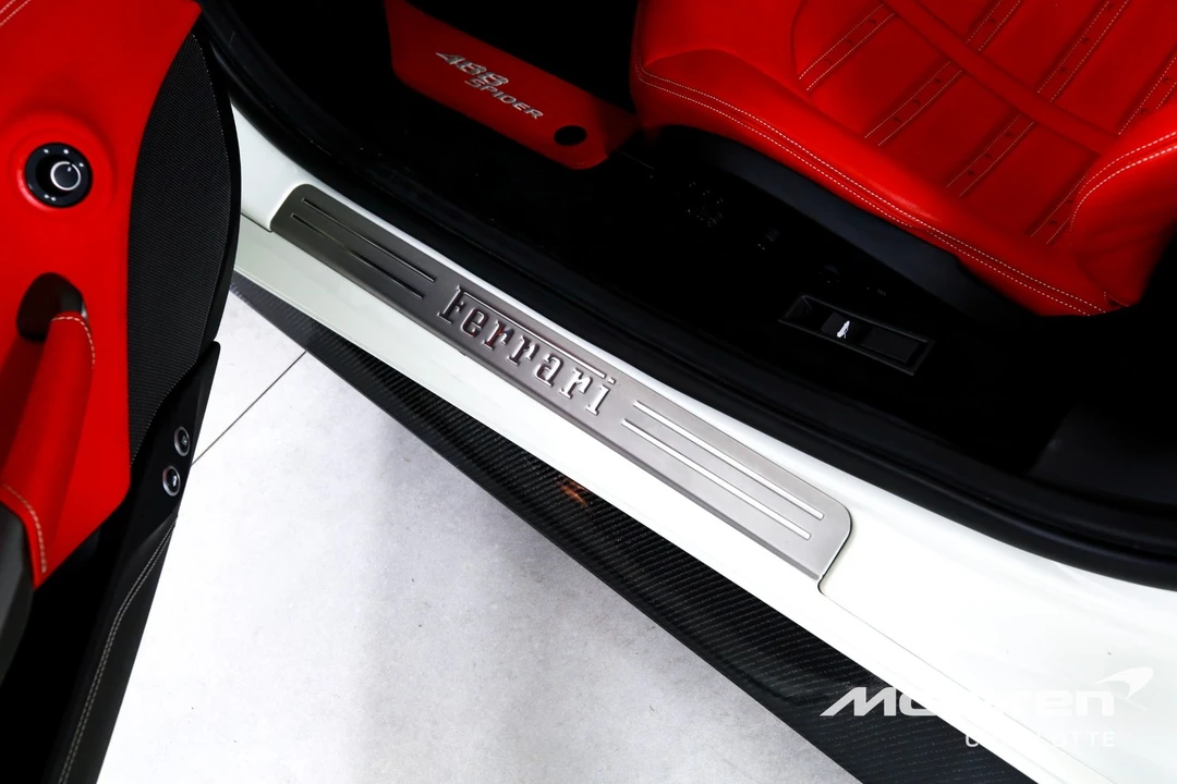 2018 Ferrari 488 - Image 17 of 31
