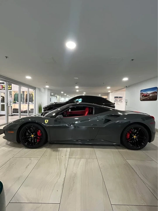 2018 Ferrari 488 - Image 4 of 9
