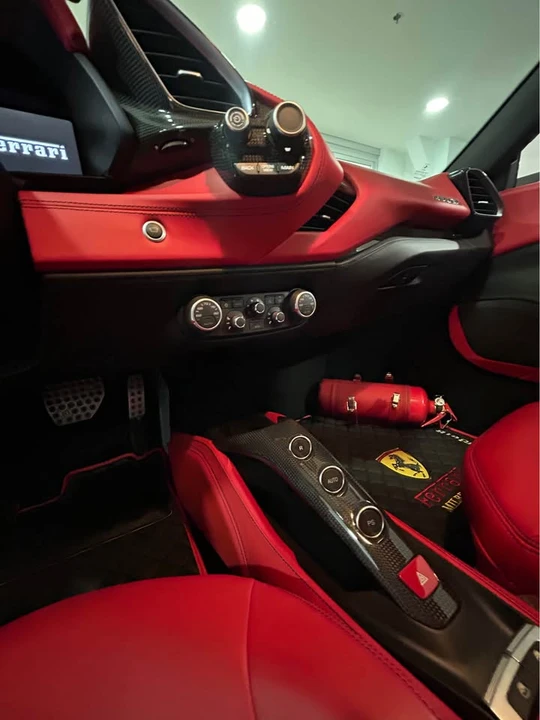 2018 Ferrari 488 - Image 9 of 9