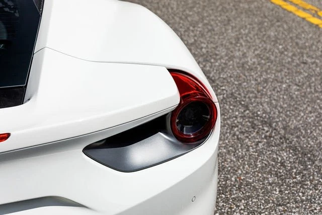 2018 Ferrari 488 GTB - Image 17 of 20