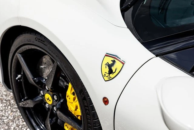2018 Ferrari 488 GTB - Image 16 of 20