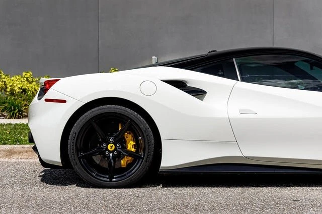 2018 Ferrari 488 GTB - Image 10 of 20
