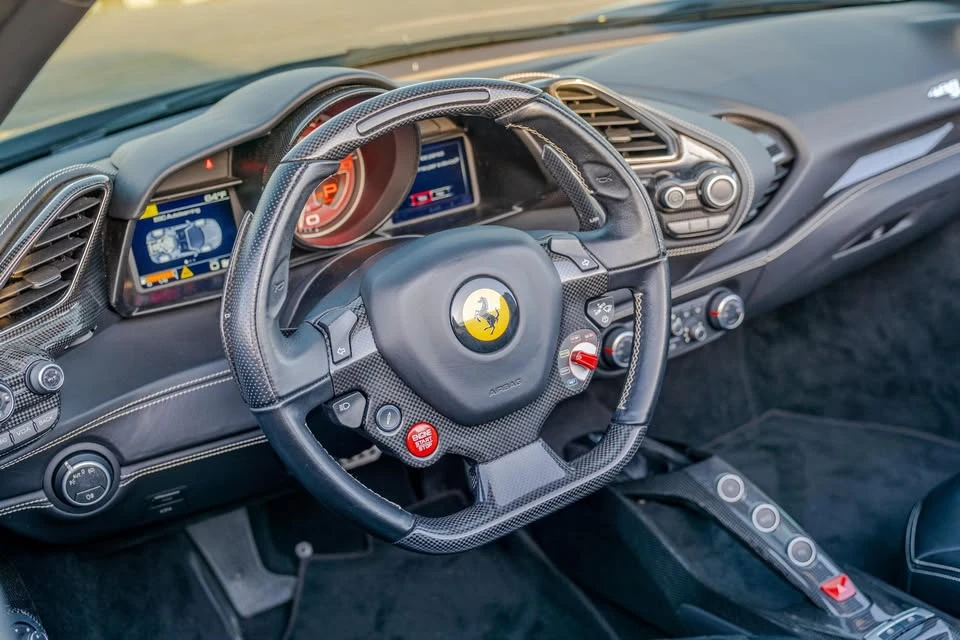 2018 Ferrari 488 Spider - Image 7 of 19