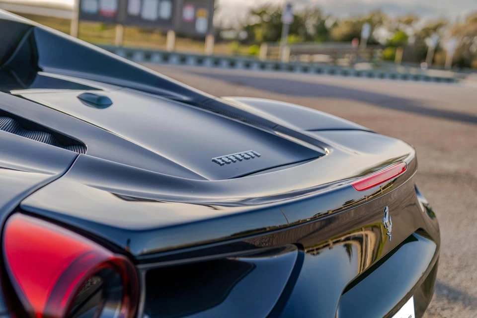 2018 Ferrari 488 Spider - Image 5 of 19