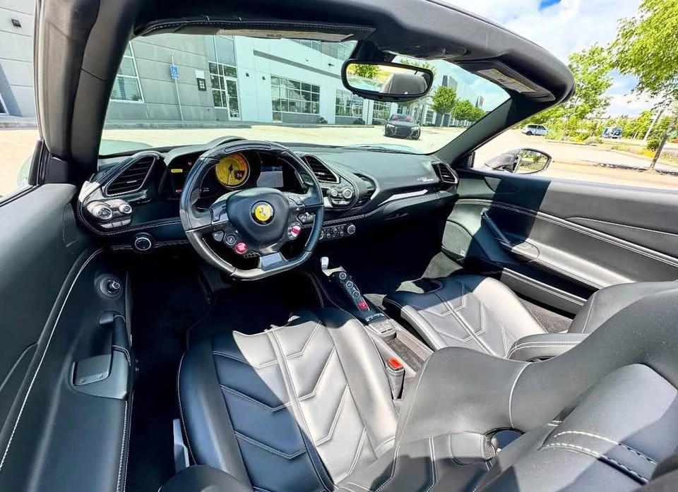 2018 Ferrari 488 Spider - Image 7 of 8