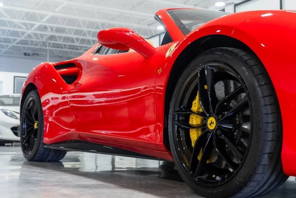 2018 Ferrari 488 Spider - Image 8 of 18