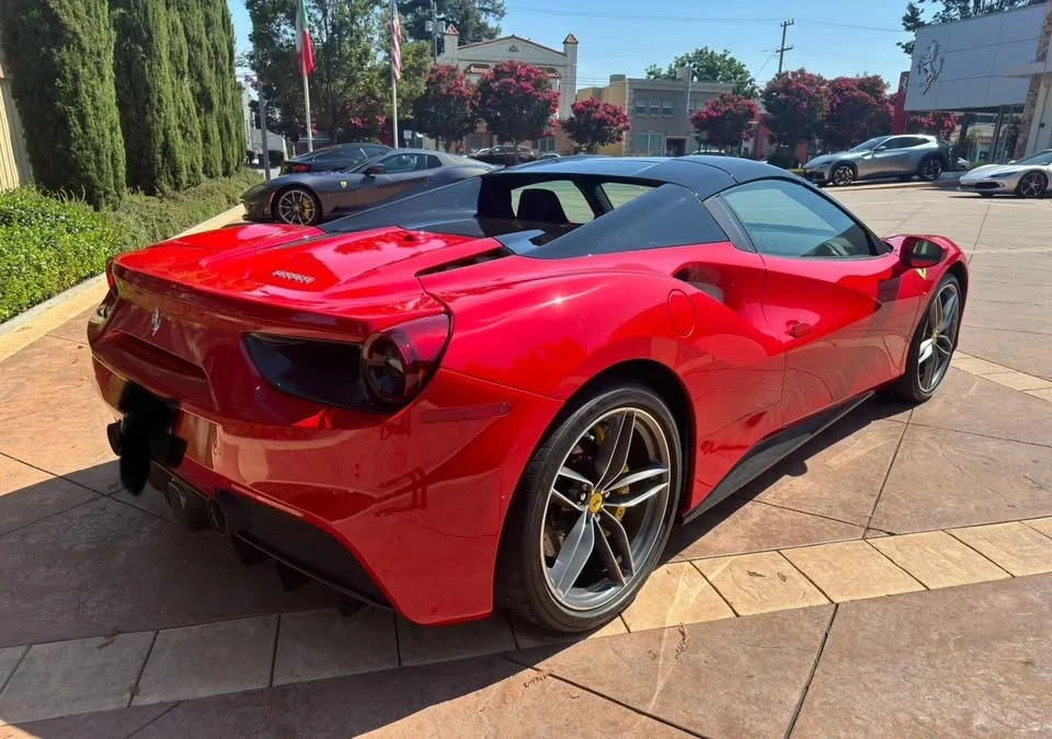 2018 Ferrari 488 Spider - Image 4 of 13