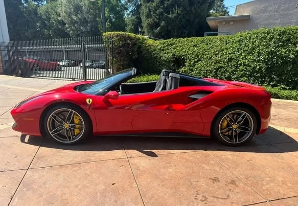 2018 Ferrari 488 Spider - Image 3 of 13