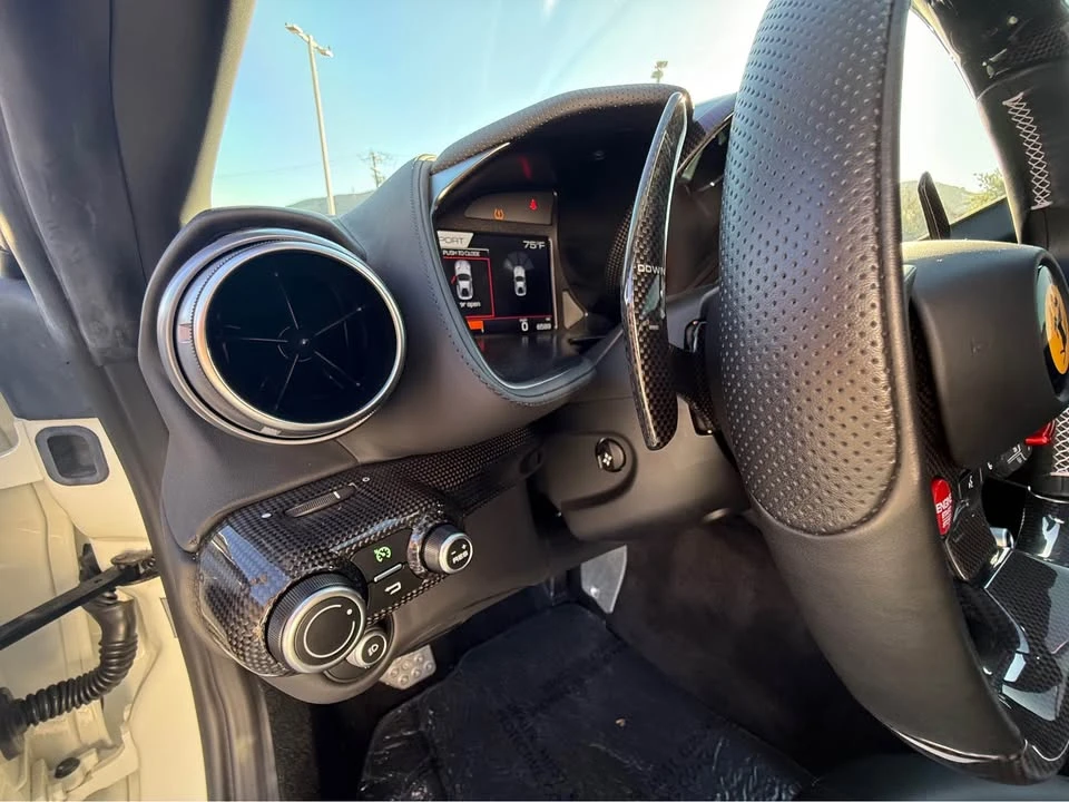 2018 Ferrari 812 Superfast - Image 10 of 15