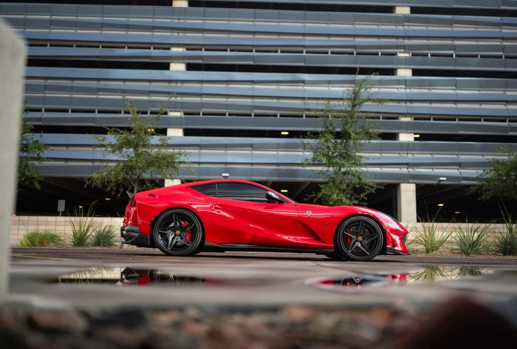 2018 Ferrari 812 Superfast - Image 10 of 21