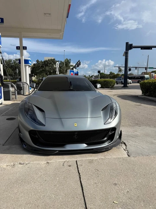 2018 Ferrari 812 Superfast - Image 3 of 10