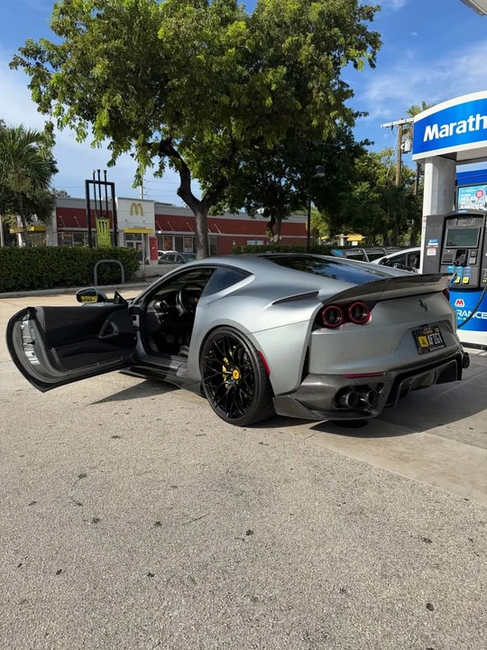 2018 Ferrari 812 Superfast - Image 8 of 10