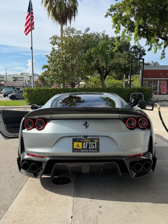 2018 Ferrari 812 Superfast - Image 9 of 10